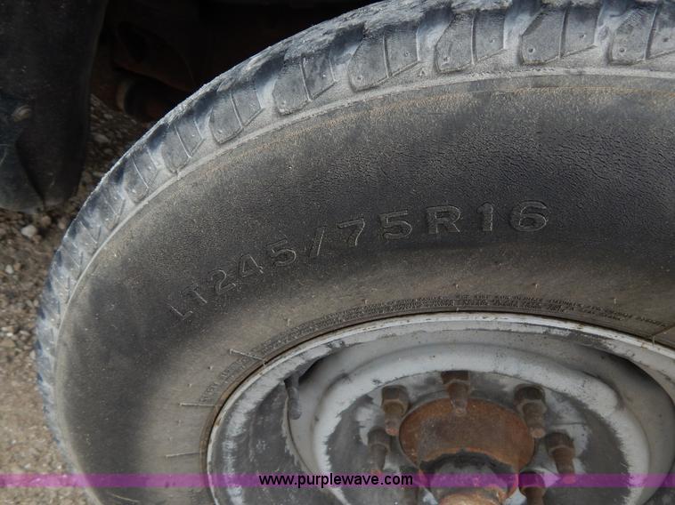 image for item H3320 1995 Ford Club Wagon van