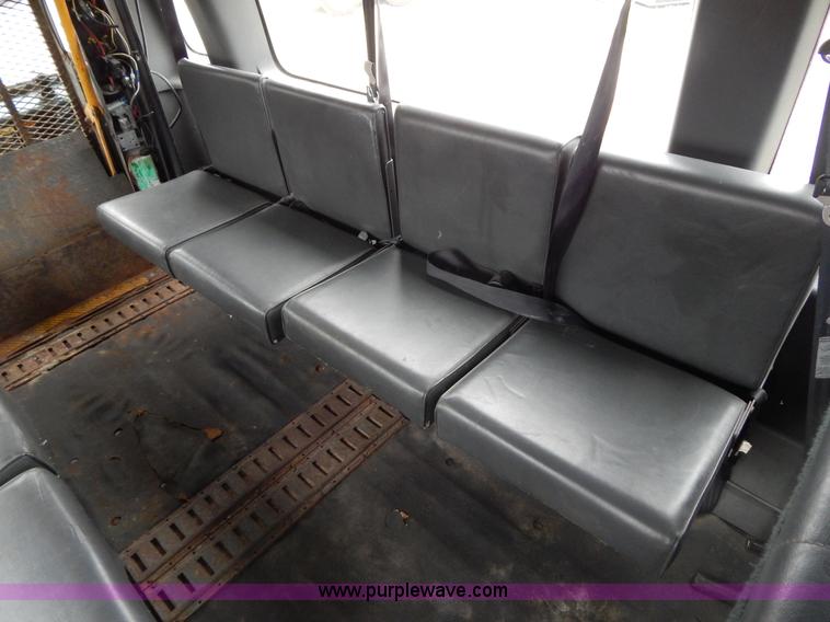 image for item H3320 1995 Ford Club Wagon van