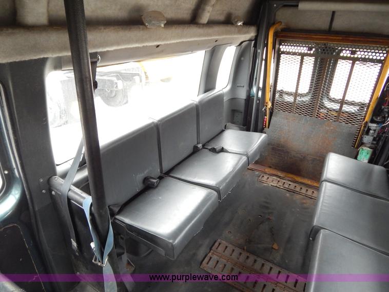 image for item H3320 1995 Ford Club Wagon van