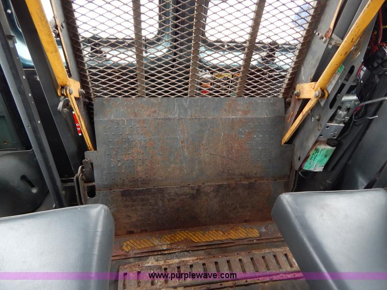 image for item H3320 1995 Ford Club Wagon van