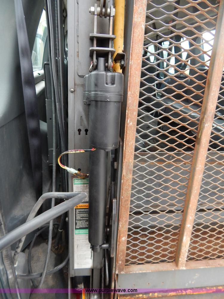 image for item H3320 1995 Ford Club Wagon van