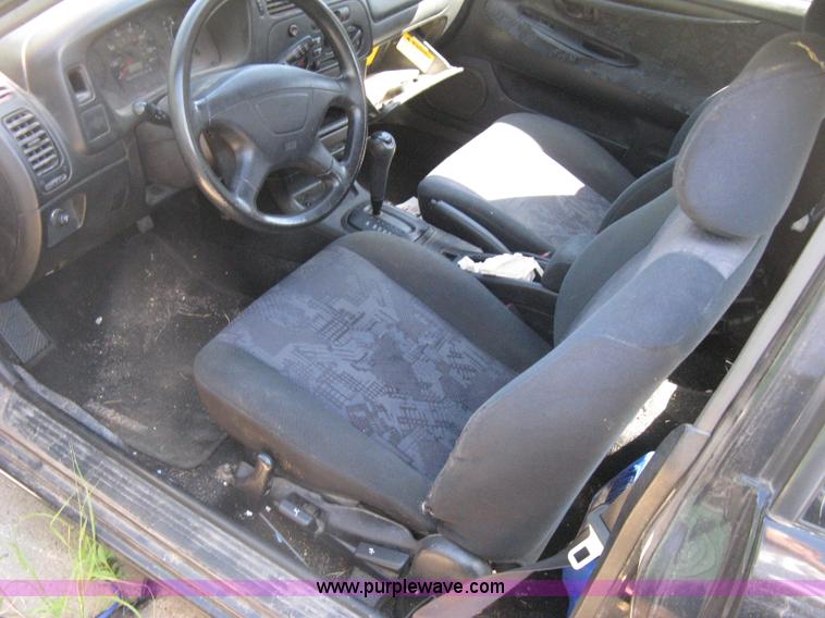 image for item H5352 2000 Mitsubishi Mirage DE