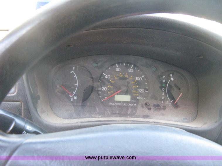 image for item H5352 2000 Mitsubishi Mirage DE