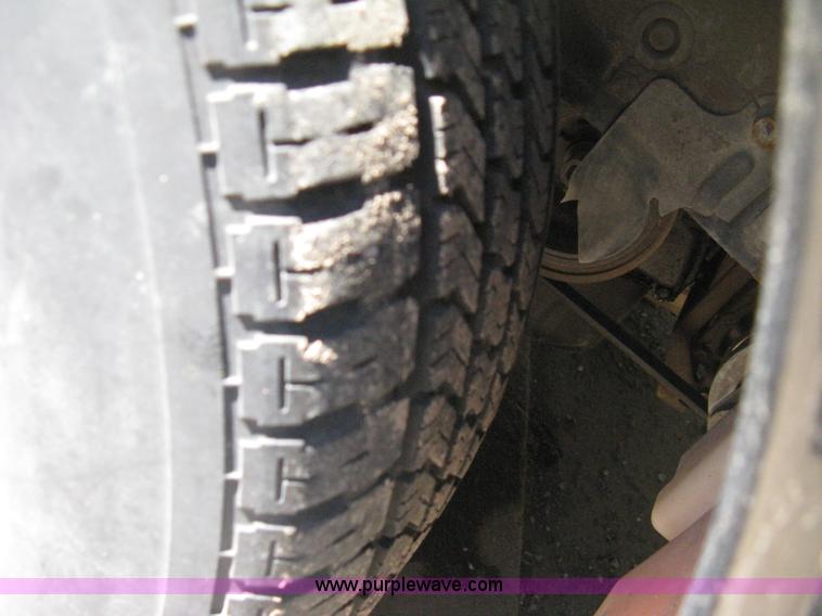 image for item H5352 2000 Mitsubishi Mirage DE