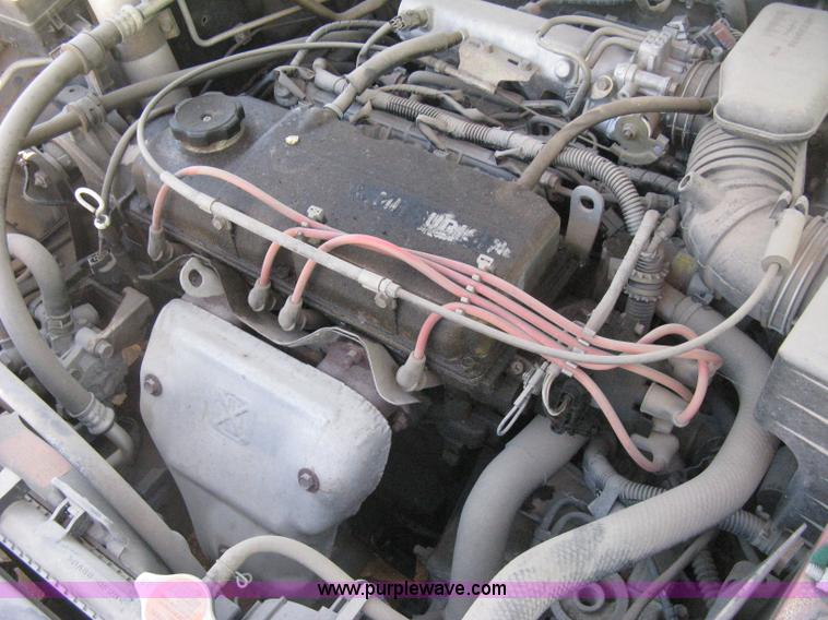 image for item H5352 2000 Mitsubishi Mirage DE