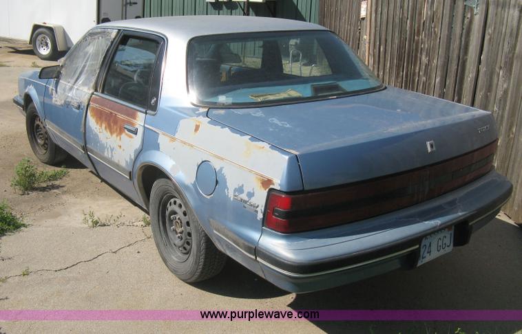 image for item H5353 1989 Buick Century Limited