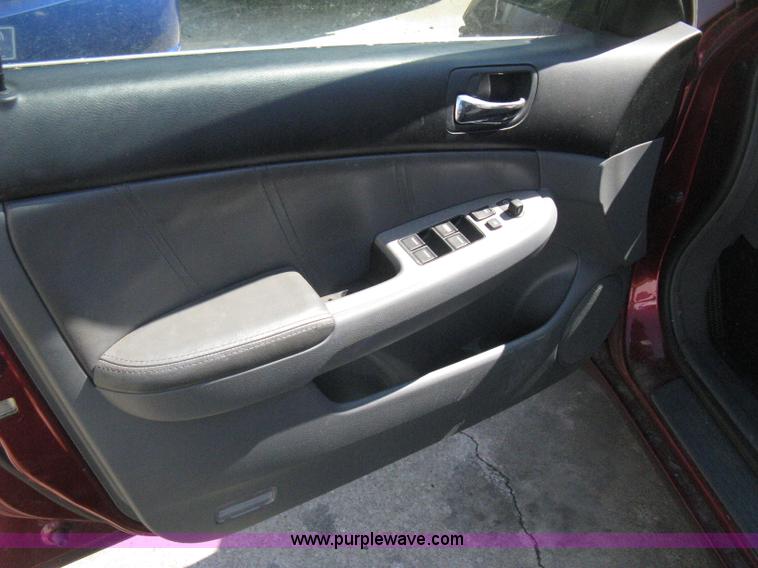 image for item H5354 2003 Honda Accord EX