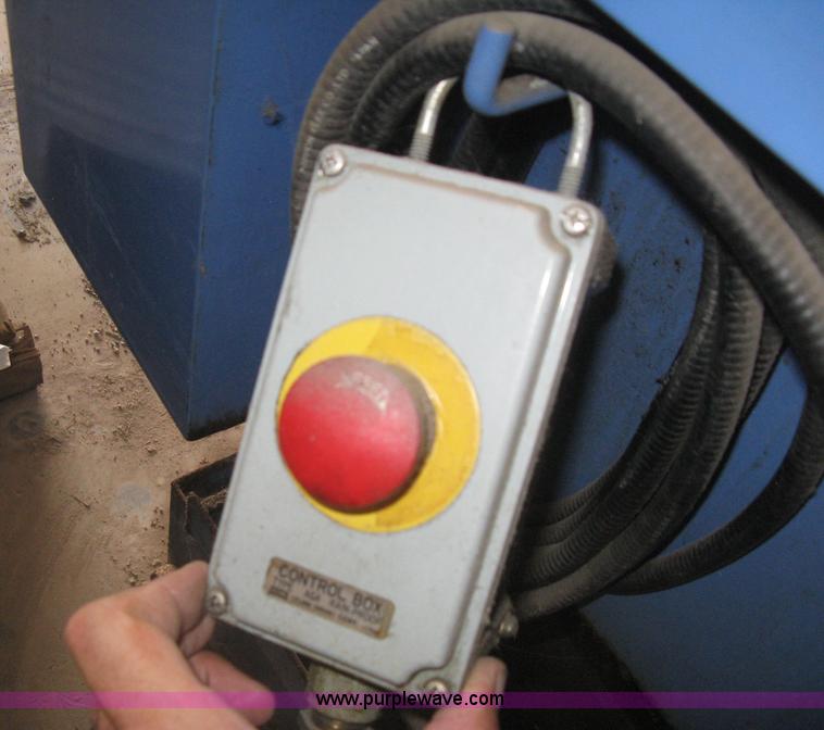 image for item H5360 Mazak VQC-15/40 CNC mill