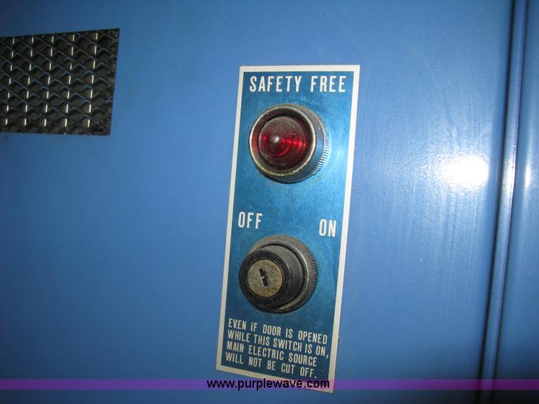 image for item H5360 Mazak VQC-15/40 CNC mill