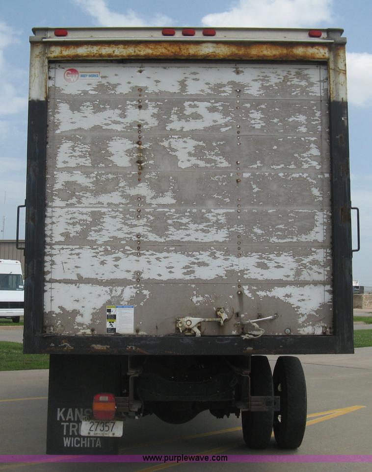 image for item H5368 1995 Ford CF7000 box truck