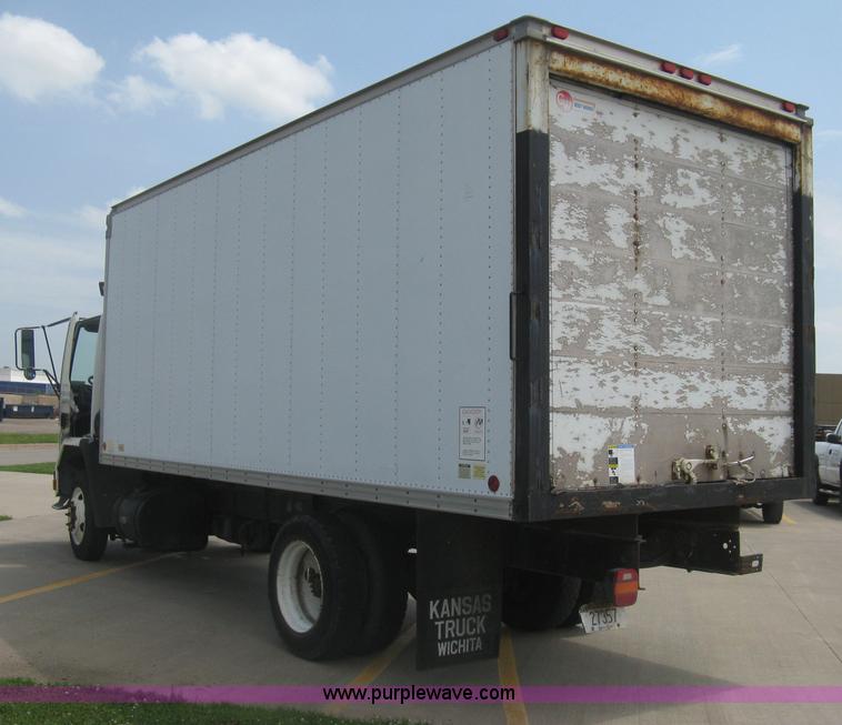 image for item H5368 1995 Ford CF7000 box truck