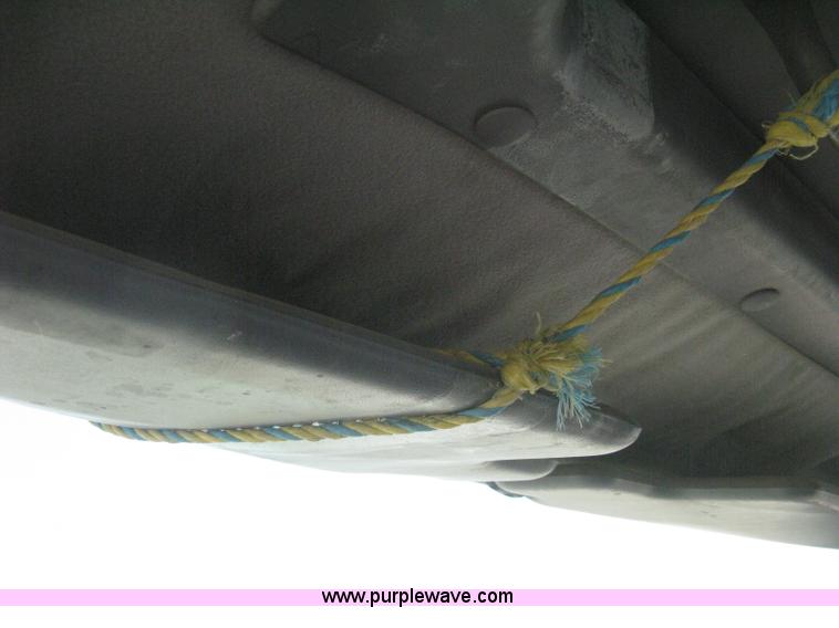 image for item H5368 1995 Ford CF7000 box truck