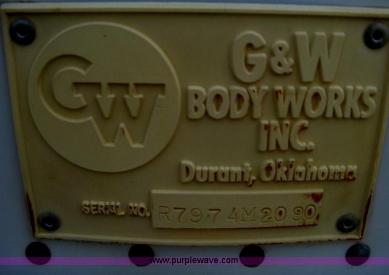 image for item H5368 1995 Ford CF7000 box truck