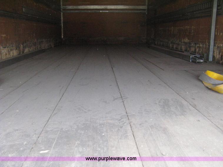 image for item H5368 1995 Ford CF7000 box truck