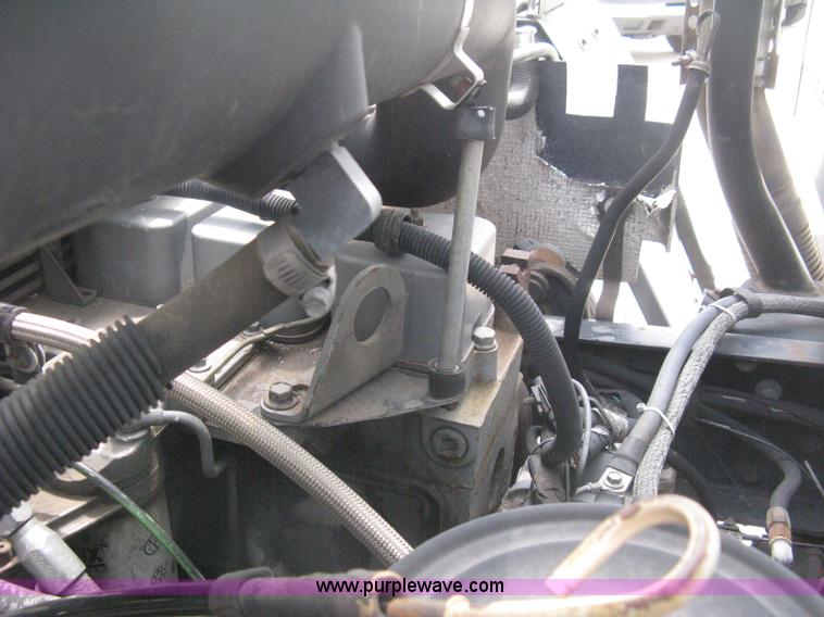 image for item H5368 1995 Ford CF7000 box truck