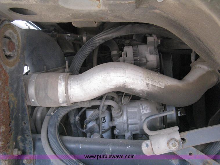 image for item H5368 1995 Ford CF7000 box truck