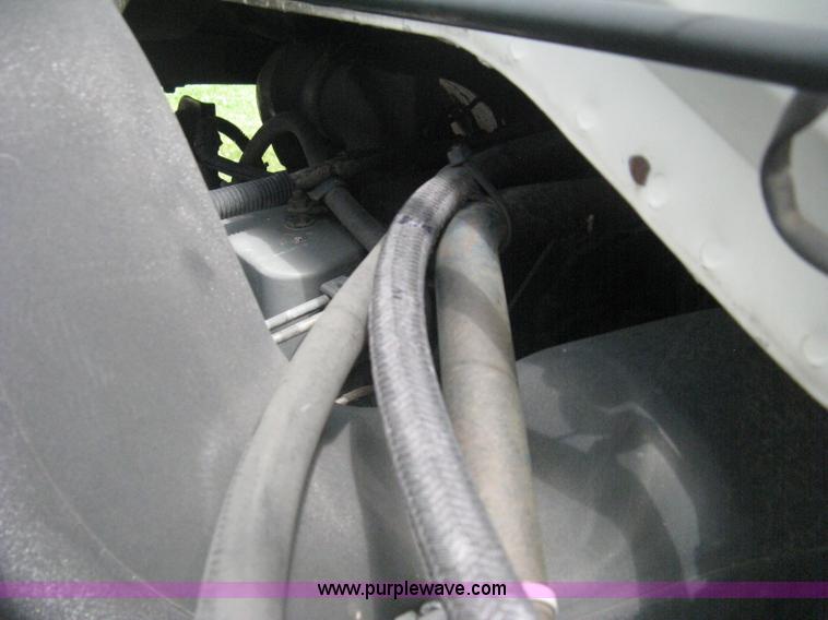 image for item H5368 1995 Ford CF7000 box truck