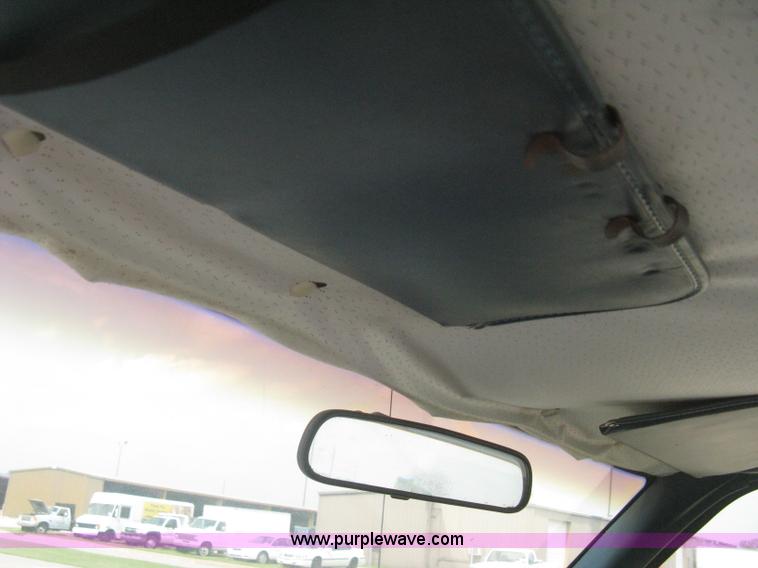 image for item H5369 1991 Chevrolet Cheyenne 1500 pickup truck