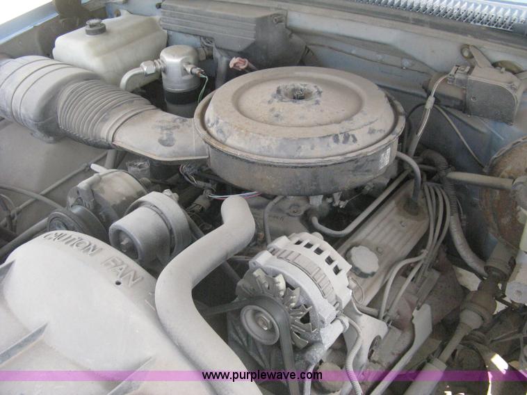 image for item H5369 1991 Chevrolet Cheyenne 1500 pickup truck