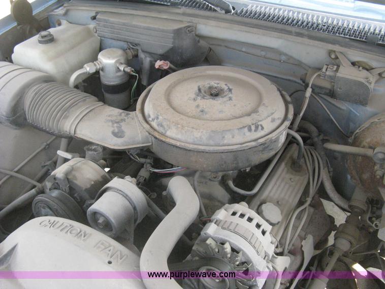 image for item H5369 1991 Chevrolet Cheyenne 1500 pickup truck