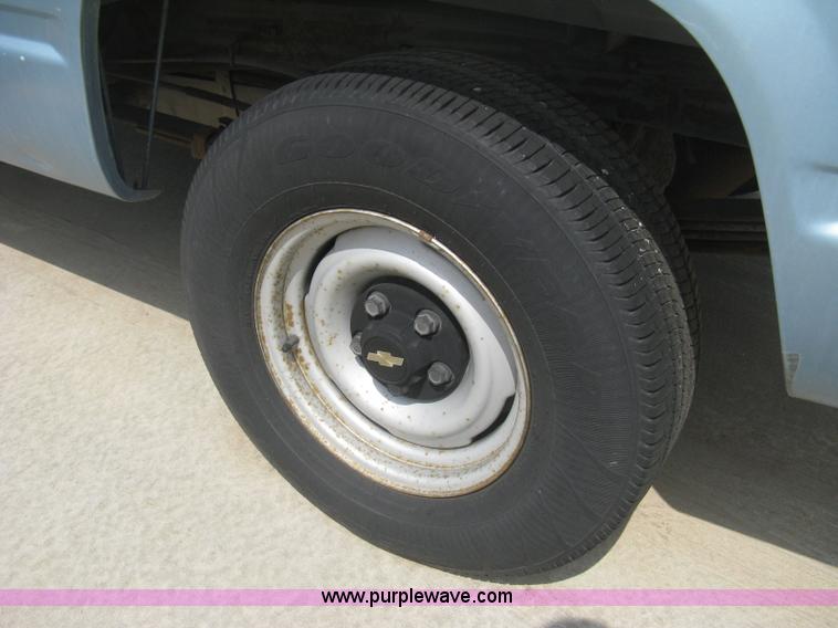 image for item H5369 1991 Chevrolet Cheyenne 1500 pickup truck