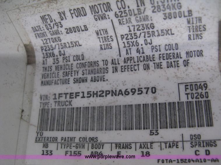 image for item H5370 1993 Ford F150 XL pickup truck