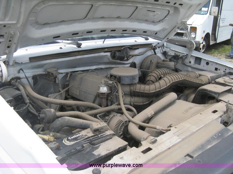 image for item H5370 1993 Ford F150 XL pickup truck