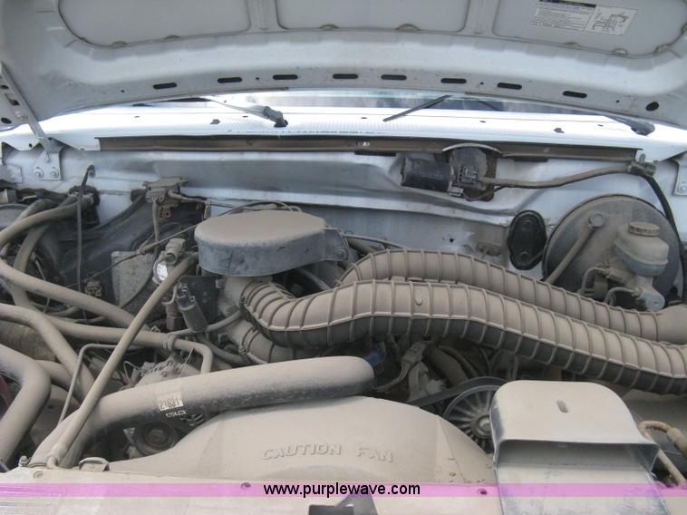 image for item H5370 1993 Ford F150 XL pickup truck