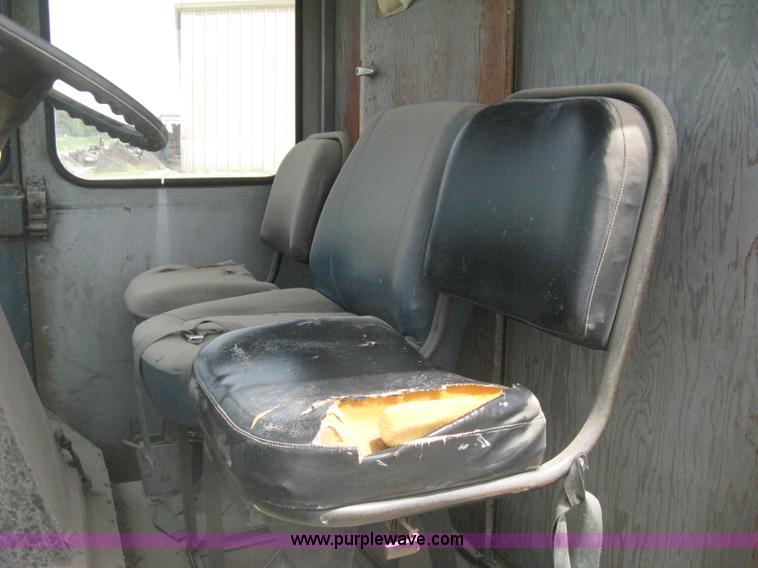 image for item H5372 1981 Chevrolet P30 step van