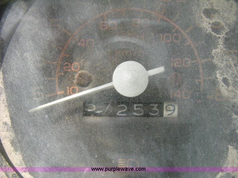 image for item H5372 1981 Chevrolet P30 step van