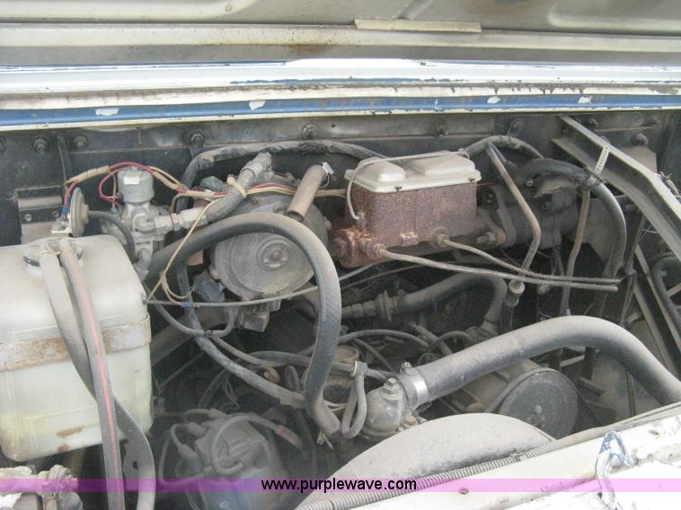 image for item H5372 1981 Chevrolet P30 step van