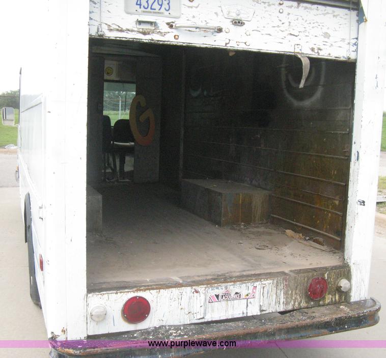 image for item H5372 1981 Chevrolet P30 step van