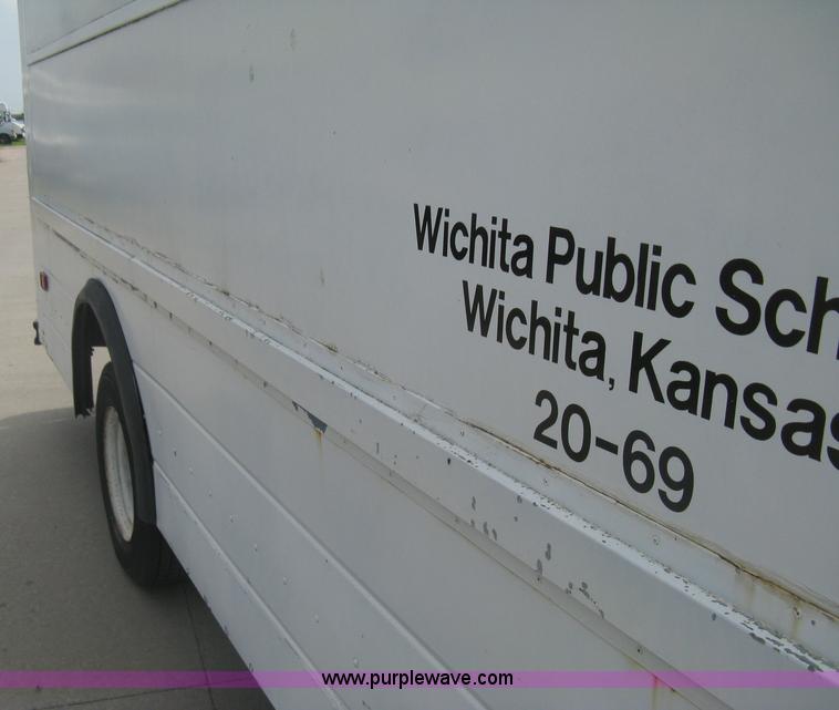 image for item H5372 1981 Chevrolet P30 step van