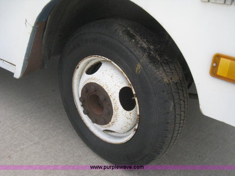 image for item H5372 1981 Chevrolet P30 step van