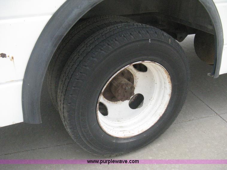 image for item H5372 1981 Chevrolet P30 step van