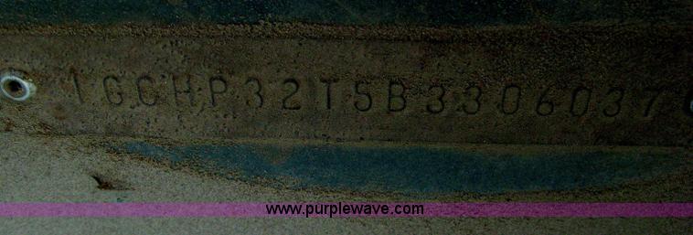 image for item H5372 1981 Chevrolet P30 step van