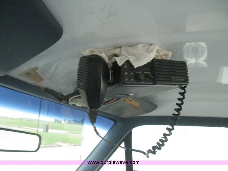 image for item H5375 1996 Ford F150 pickup truck