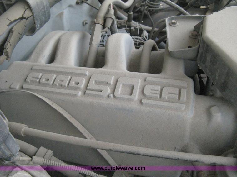 image for item H5375 1996 Ford F150 pickup truck