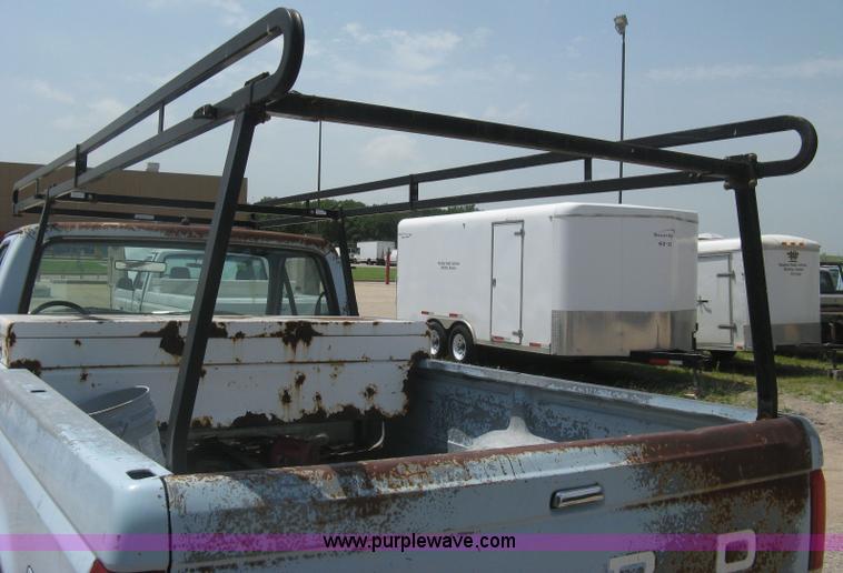 image for item H5376 1989 Ford F150 Custom pickup truck