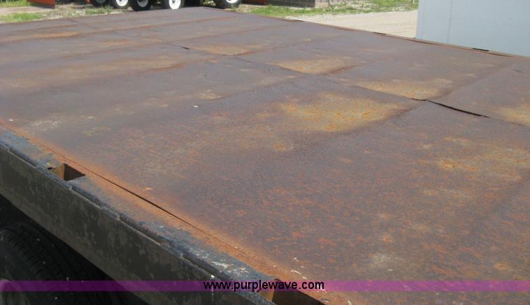 image for item H5377 1989 Ford F450 Super Duty flatbed pickup truck