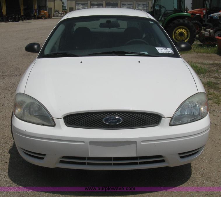image for item H5378 2007 Ford Taurus SE