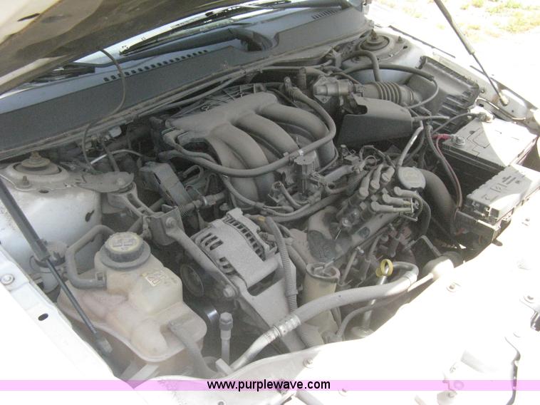 image for item H5378 2007 Ford Taurus SE