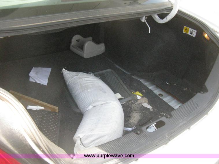 image for item H5378 2007 Ford Taurus SE