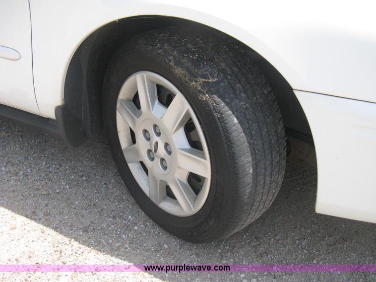 image for item H5378 2007 Ford Taurus SE