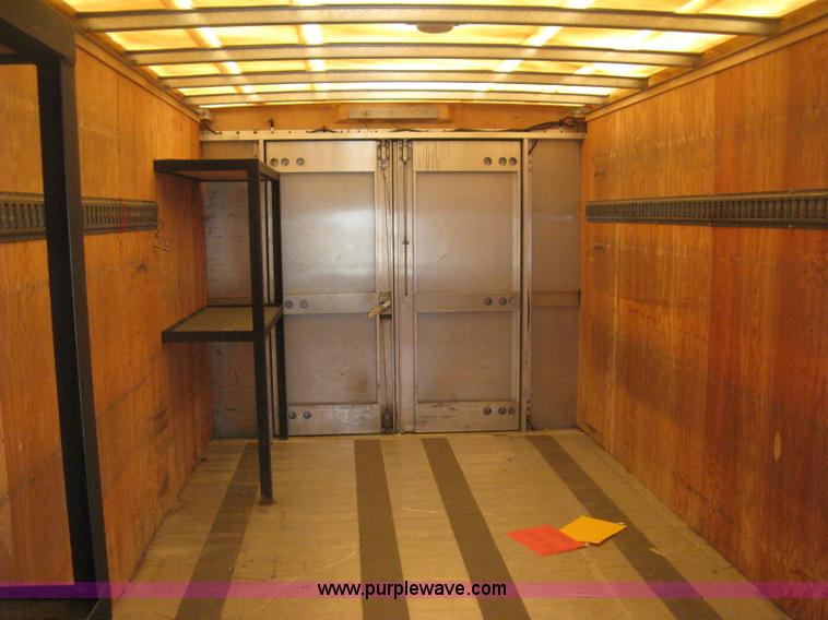 image for item H5379 2003 Workhorse P42 step van