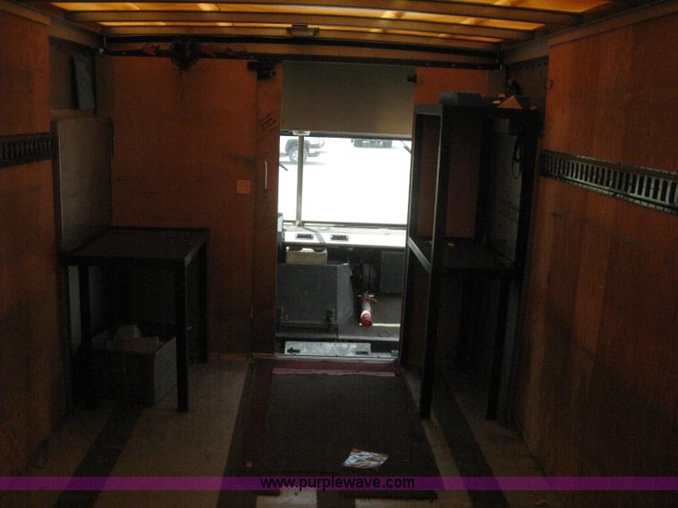 image for item H5379 2003 Workhorse P42 step van