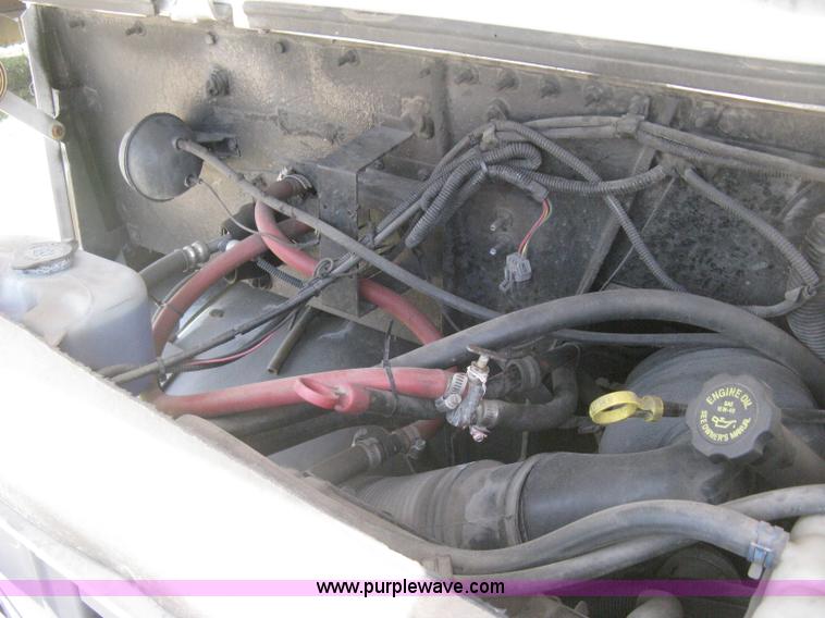 image for item H5379 2003 Workhorse P42 step van