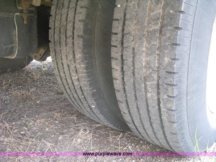 image for item H5379 2003 Workhorse P42 step van