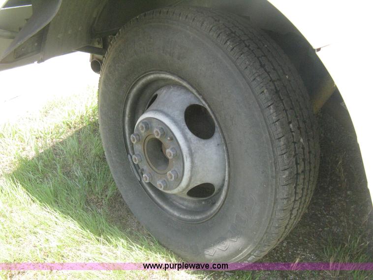 image for item H5379 2003 Workhorse P42 step van