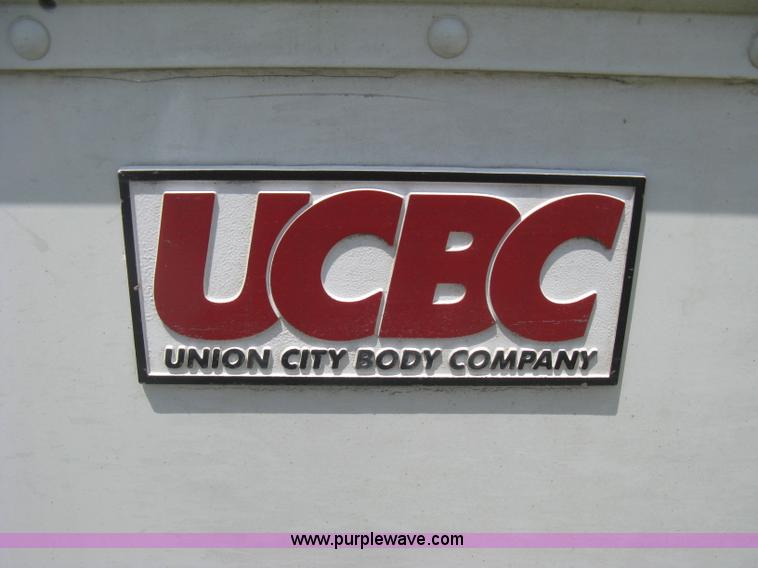 image for item H5379 2003 Workhorse P42 step van